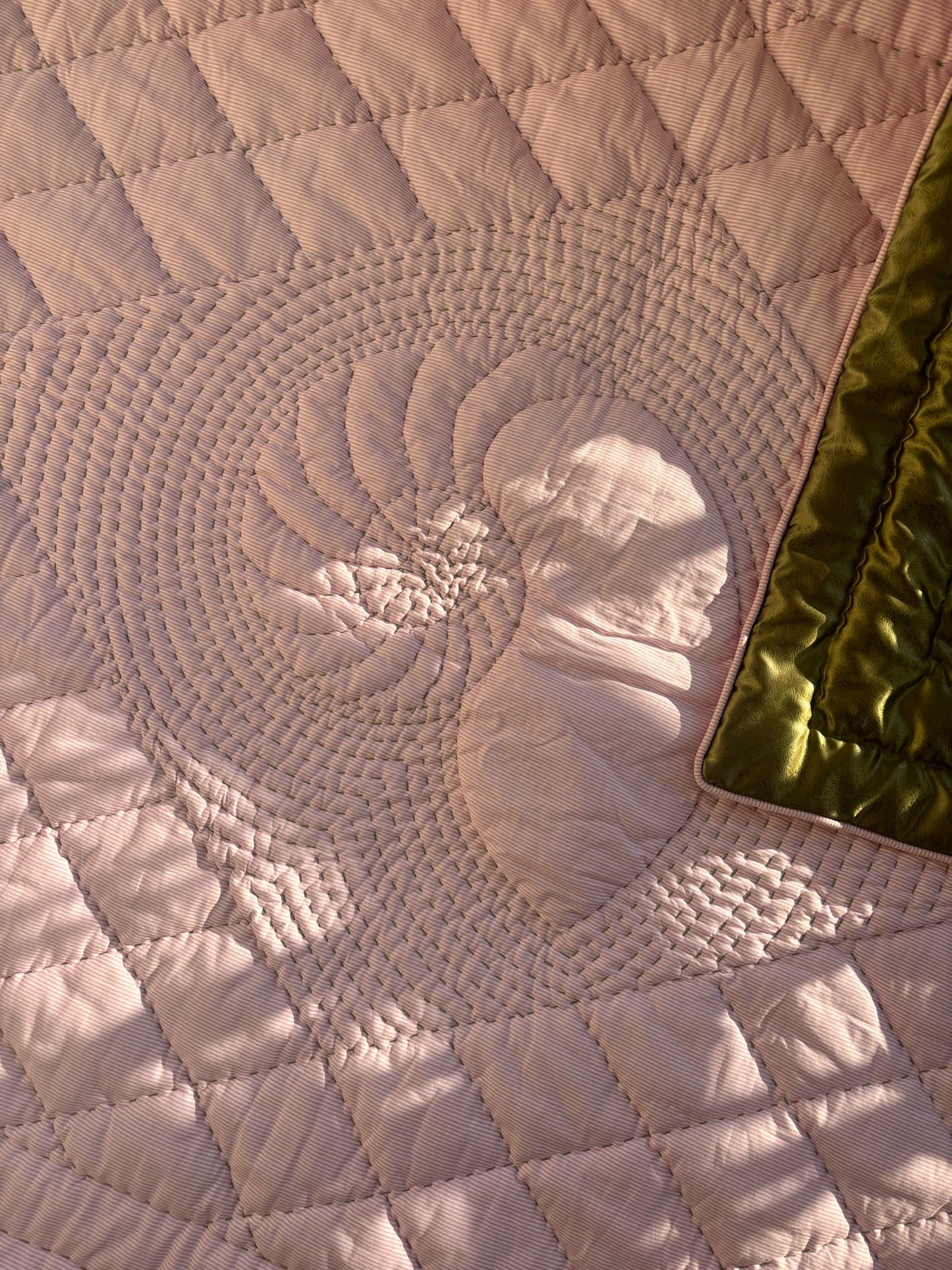 Nautilus Yorgan Blanket - Olive